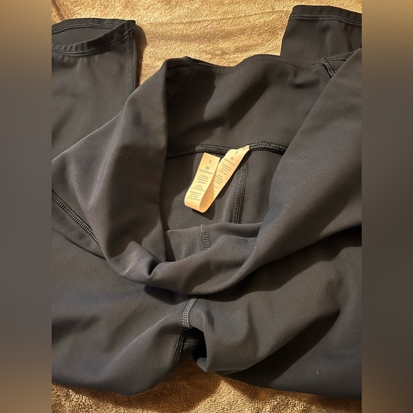 Lululemon Train Times Crop (17") Midnight Navy leggings size 8 sheer - Picture 3 of 5